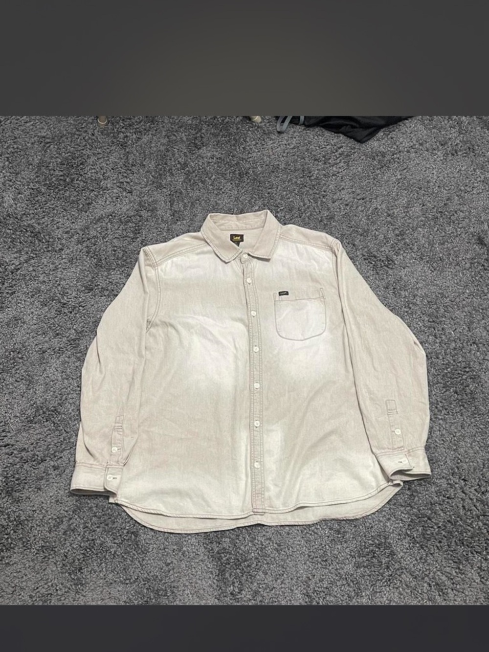 Lee Men's Casual Button-Down Shirt in Light Beige